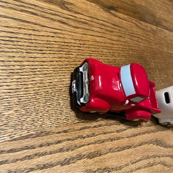 Large Truck and Horse Trailer Salt and Pepper Shakers - Picture 7 of 7